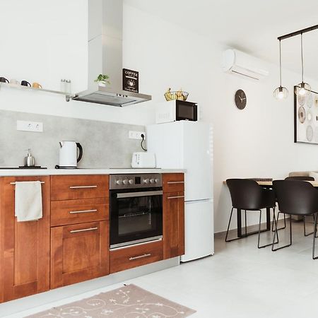 Major11 Apartman - Zsolnay Negyed Pecs Ngoại thất bức ảnh